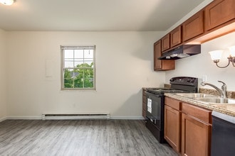 2589 Red Rock Blvd-Unit -b in Grove City, OH - Foto de edificio - Building Photo