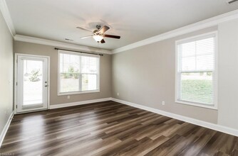 800 Riley Ln in Greensboro, NC - Building Photo - Building Photo