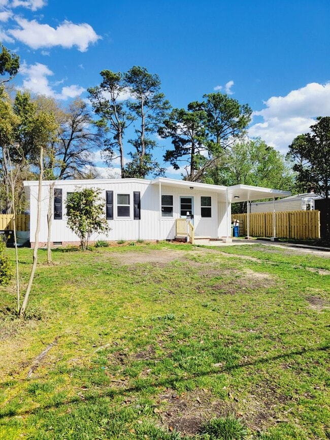 property at 2413 Monroe St