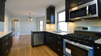 648 Elgin Ave, Unit 2