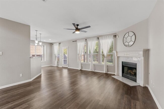 property at 3917 Links Ln
