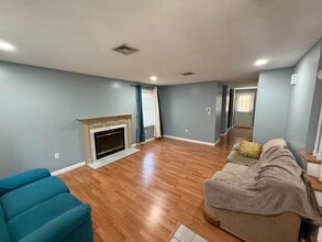 30 Cadogan Way in Nashua, NH - Building Photo - Building Photo