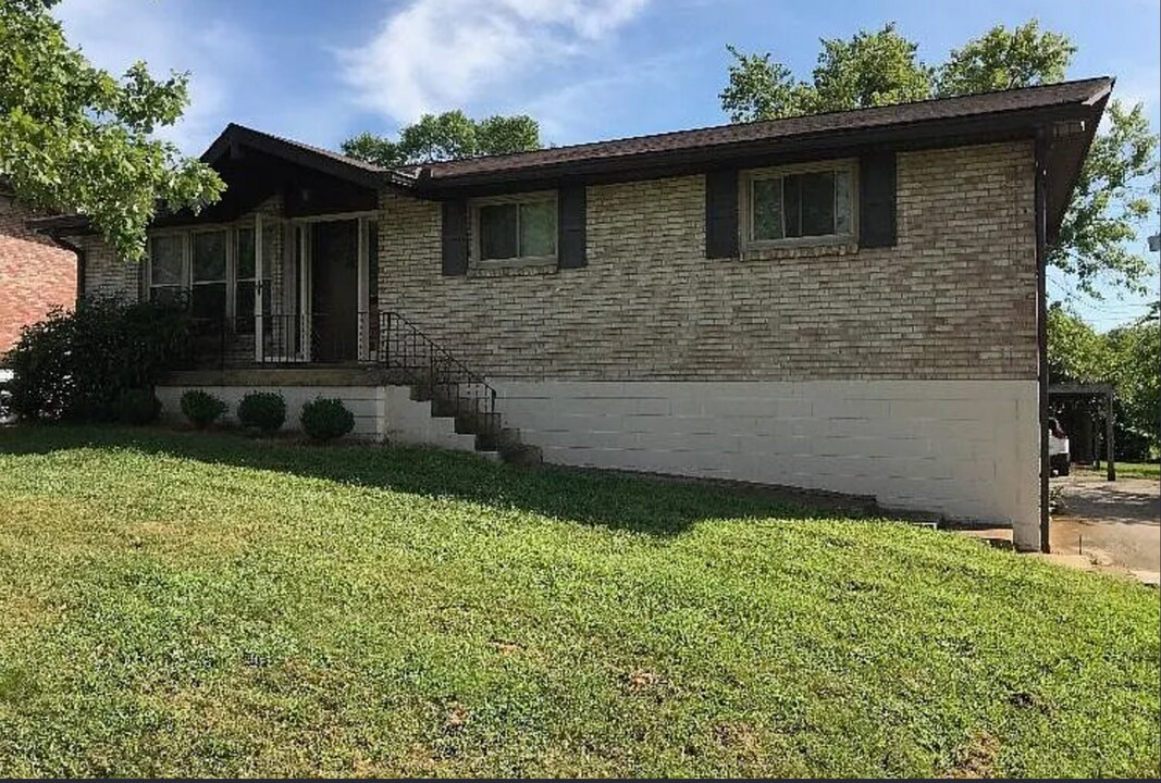 521 Landau Dr in Nashville, TN - Building Photo