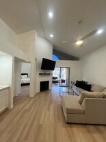 10301 N 70th St in Paradise Valley, AZ - Building Photo