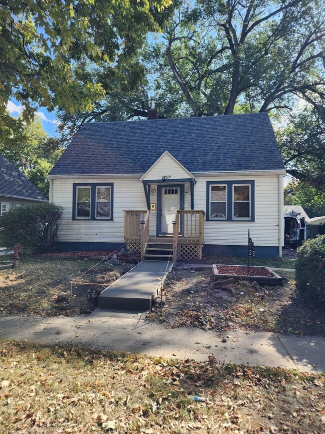 2621 Lyon St in Des Moines, IA - Building Photo - Building Photo