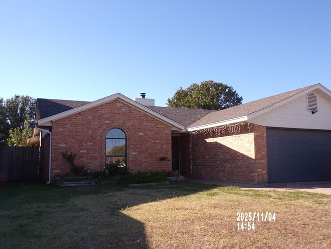2403 SW 40th St in Lawton, OK - Building Photo - Building Photo