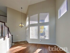 5 Corte Madera in Lake Elsinore, CA - Foto de edificio - Building Photo