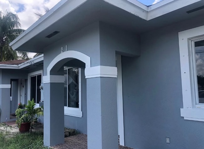 2821 NW 106th St in Miami, FL - Building Photo - Building Photo