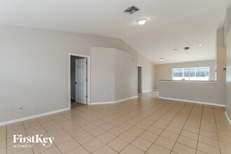 801 SW 4th Pl in Cape Coral, FL - Building Photo - Building Photo