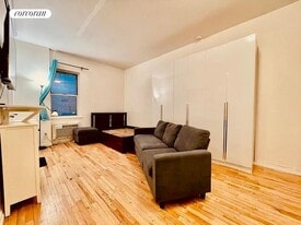 2790 Broadway in New York, NY - Building Photo