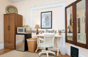 101 Fayerweather St, Unit 2 in Cambridge, MA - Building Photo - Building Photo