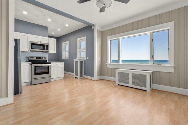 73 Grovers Ave in Winthrop, MA - Building Photo - Building Photo