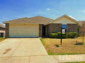 1412 Castle Ridge Rd in Fort Worth, TX - Building Photo - Building Photo