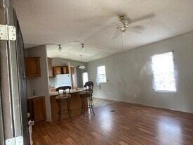 133 Pelt Ln in Leesville, LA - Building Photo