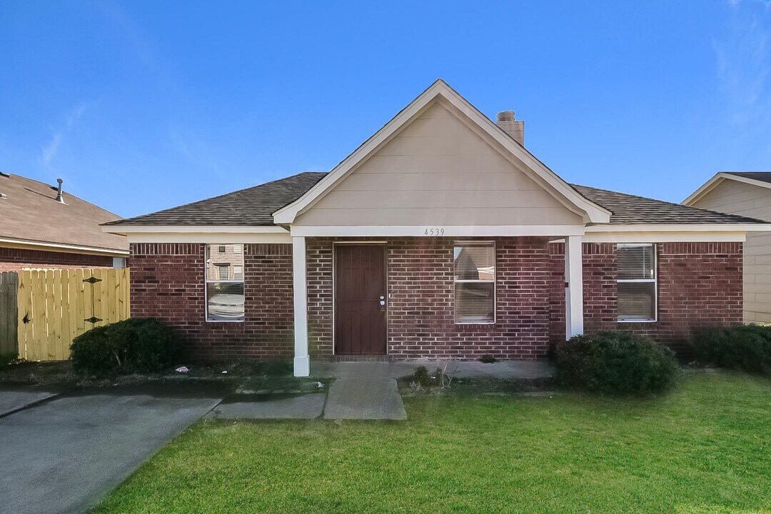 4539 Longtree Ave in Memphis, TN - Building Photo