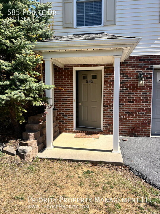 585 Pointe Dr in Harrisonburg, VA - Building Photo