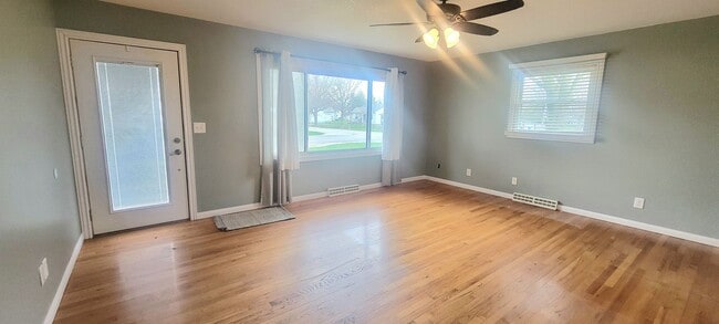 101 N Miller St in Macon, IL - Building Photo - Building Photo