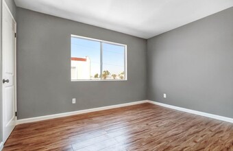 730 N Eucalyptus Ave, Unit 730 N Eucalyptus Ave in Inglewood, CA - Building Photo - Building Photo