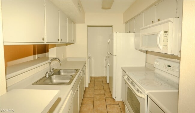 property at 2835 Winkler Ave
