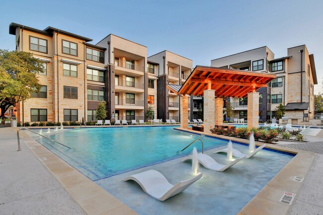 Windsor Ridge in Austin, TX - Foto de edificio - Building Photo