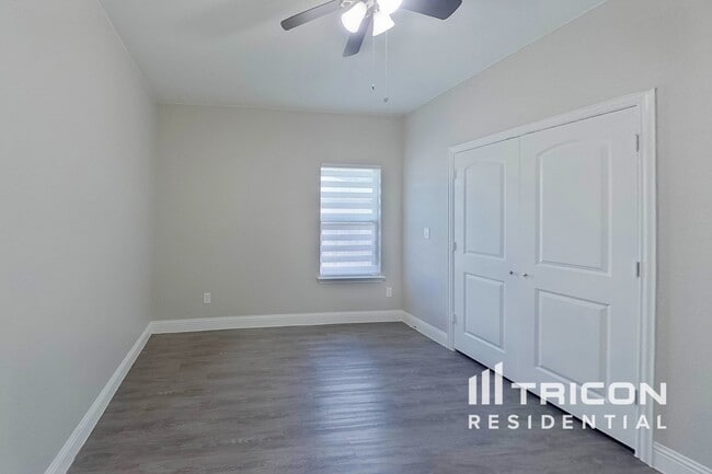 1908 Carrington Dr in Glenn Heights, TX - Foto de edificio - Building Photo