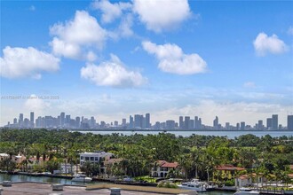 5875 Collins Ave, Unit 1504 in Miami Beach, FL - Building Photo - Building Photo