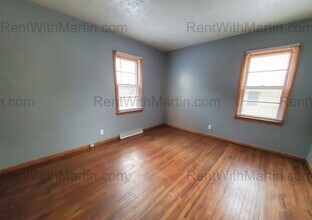 736 Sherman Ave in Waterloo, IA - Building Photo - Building Photo