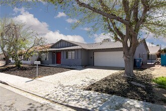 3109 Downing Pl in Las Vegas, NV - Building Photo - Building Photo