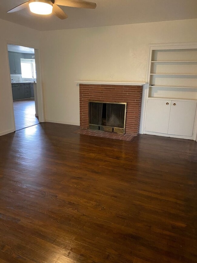 1516 Scenic Dr in Modesto, CA - Foto de edificio - Building Photo