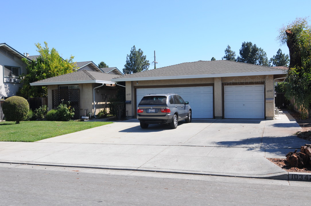 10332-10342 Terry Way in Cupertino, CA - Building Photo