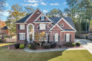 127 Tara Blvd in Loganville, GA - Building Photo