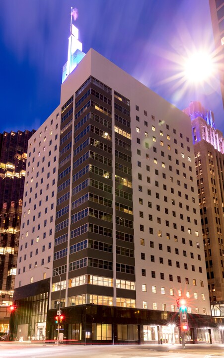 1900 Pacific Residences in Dallas, TX - Foto de edificio