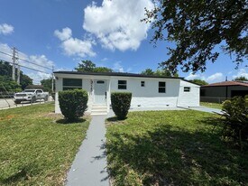 5801 NW 11th Ave in Miami, FL - Building Photo