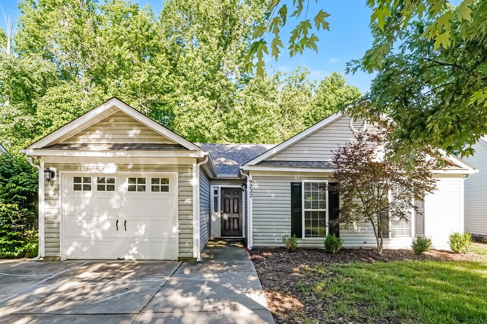 9232 Kimmel Ln in Charlotte, NC - Building Photo