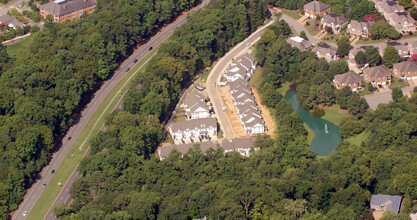 Holly Hills Townhomes in Williamsburg, VA - Building Photo - Building Photo