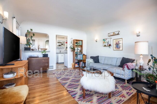 2009 S 1500 E in Salt Lake City, UT - Building Photo - Building Photo