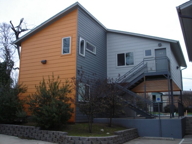 Saragosa Condominiums in Dallas, TX - Building Photo