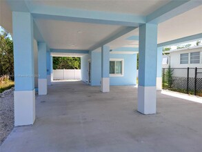 554 Gordon Cir in Key Largo, FL - Building Photo - Building Photo