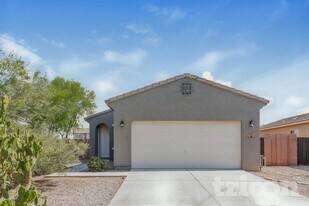 723 W Dana Dr in San Tan Valley, AZ - Building Photo