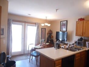 227 Canyon Rd, Unit 7 in Wisconsin Dells, WI - Foto de edificio - Building Photo