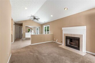 13387 Aventide Ln in Alpharetta, GA - Foto de edificio - Building Photo