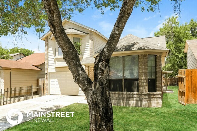 10227 Brad Field Dr in San Antonio, TX - Foto de edificio - Building Photo