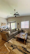 682 Tremaine Ct in Henderson, NV - Building Photo - Building Photo