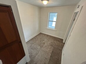 218 Segur Ave in Toledo, OH - Building Photo - Building Photo