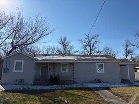 1713-1715 Oneal St in Greenville, TX - Building Photo