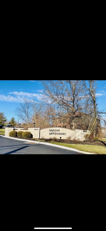 property at 10555 Montgomery Rd