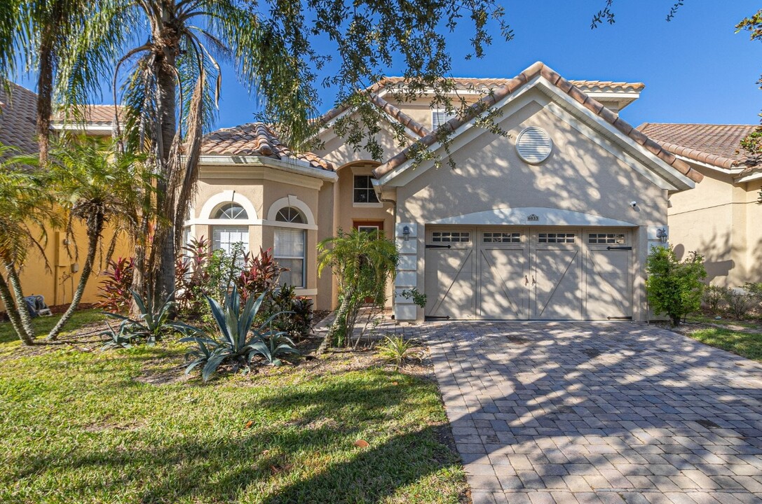 6833 Dolce Way in Orlando, FL - Building Photo