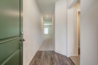 504 Old Hickory Ln in Perkins, OK - Building Photo - Building Photo