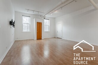 1844 W Henderson St, Unit 1844 in Chicago, IL - Building Photo - Building Photo