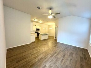 9625 SW 23rd St in Oklahoma City, OK - Building Photo - Building Photo